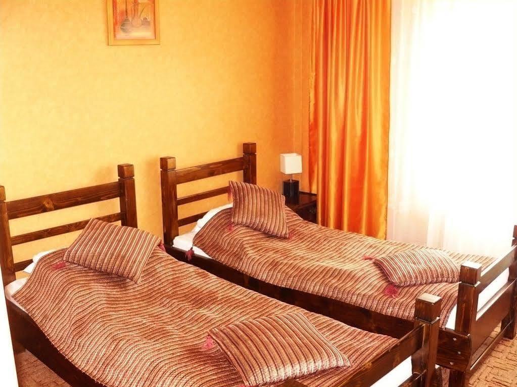 Hanul Dacilor Hotel Iasi المظهر الخارجي الصورة